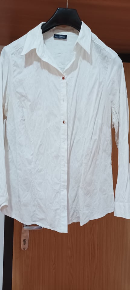 Biela košela, 48