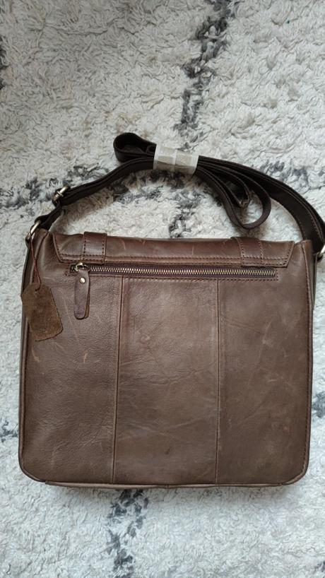 Nová pravá kožená kabelka,