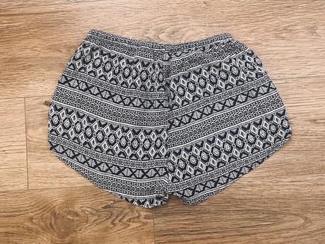 Ľahunke kraťasy, h&m,34