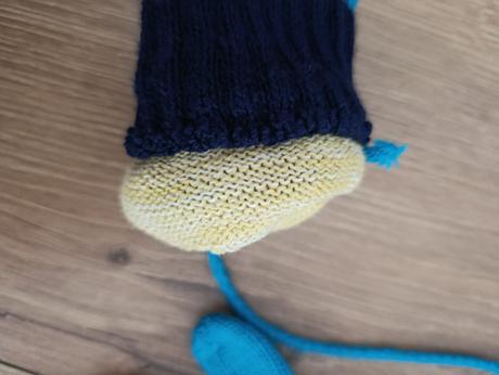 Pletene rukavice na snurke, 80