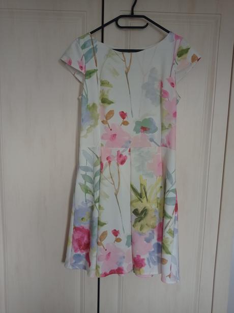 Slávnostné letné šaty, s