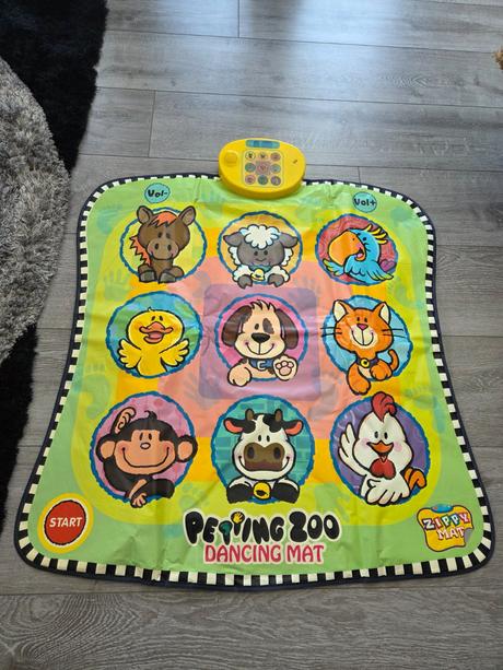 Animal dancing playmat, 
