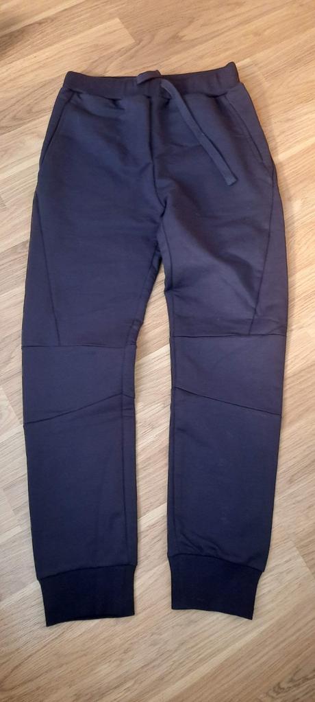Teplaky c.152/2ks, gate,152