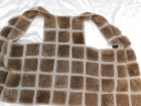 Prava kožušinova vesta, 38