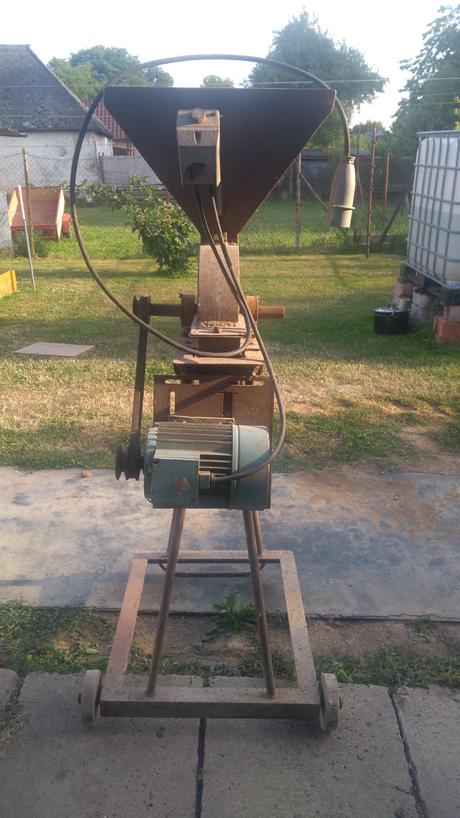 Predám funkčný kladivkový šrotovník, 