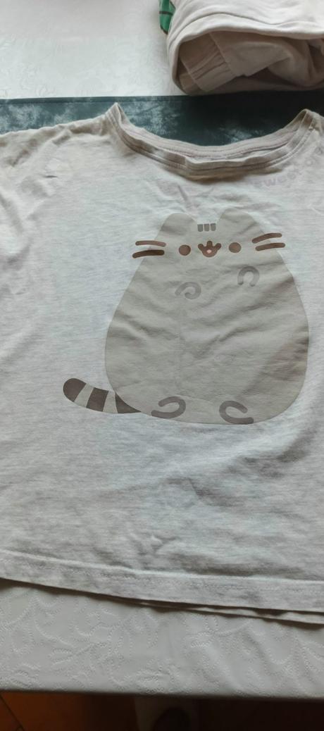 Mix oblečenia, 122–134