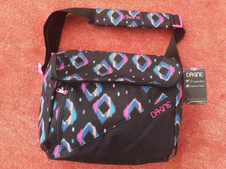 Dakine dámska taška cez plece,