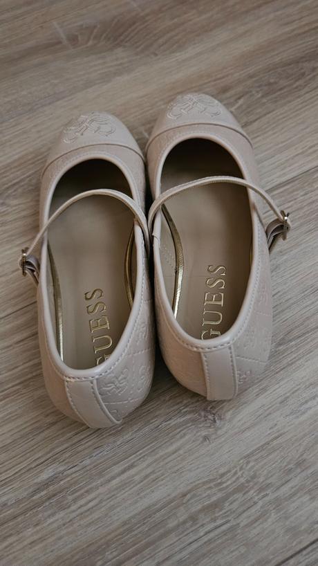Krásne štýlové lodičky guess, guess,34