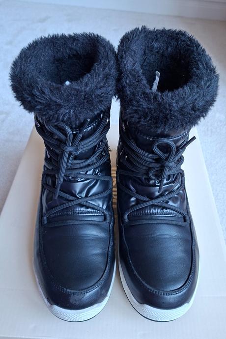 Dievčenské snehule, clara barson,36