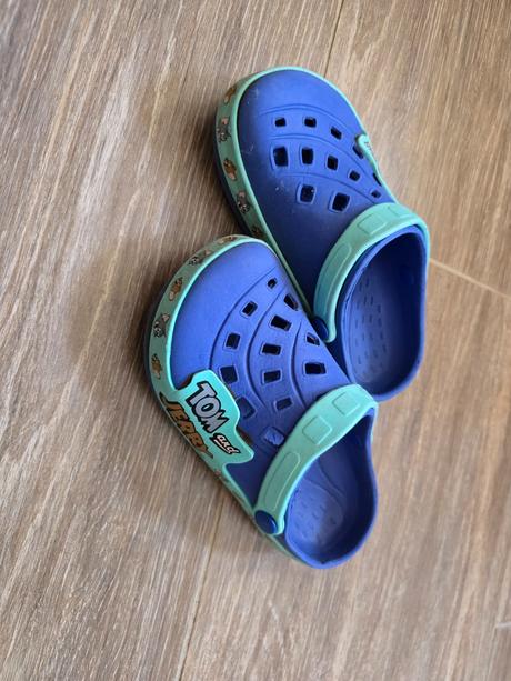 Kroksy č.28-29 tom and jerry, lupilu,28