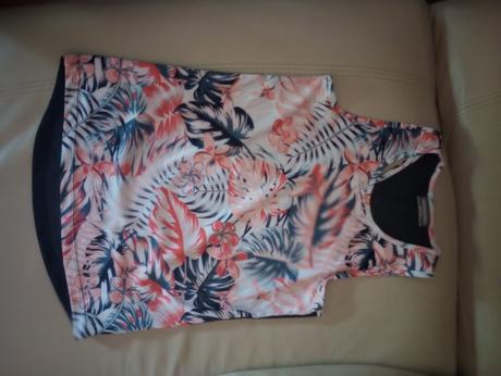 Ponúkam dievčenské športové tričko, pepco,146