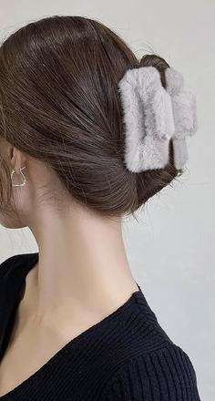 Plyšový štipec do vlasov,