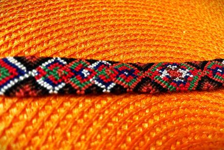 Tkaný etno náramok,