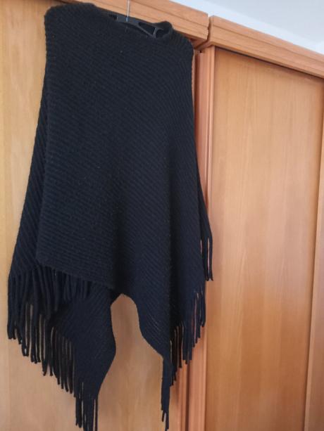 Čierne vlnene pončo., c&a,l