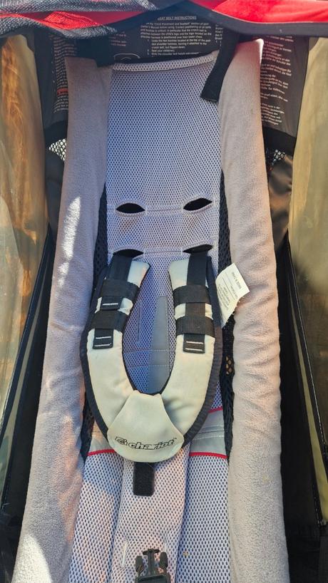 Cyklovozik thule chariot cougar 1 s miminkovnikom, 