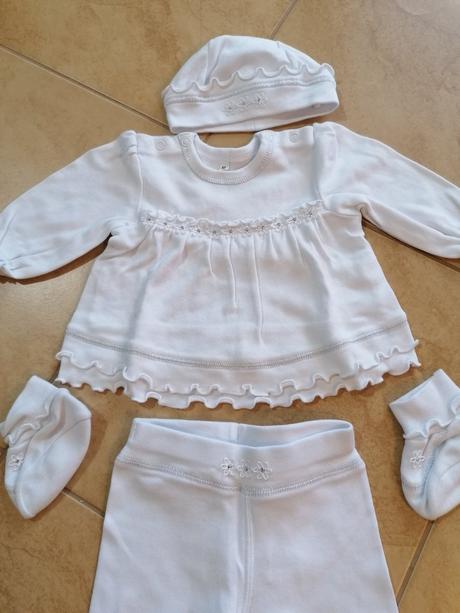 Oblečenie na krst, 62