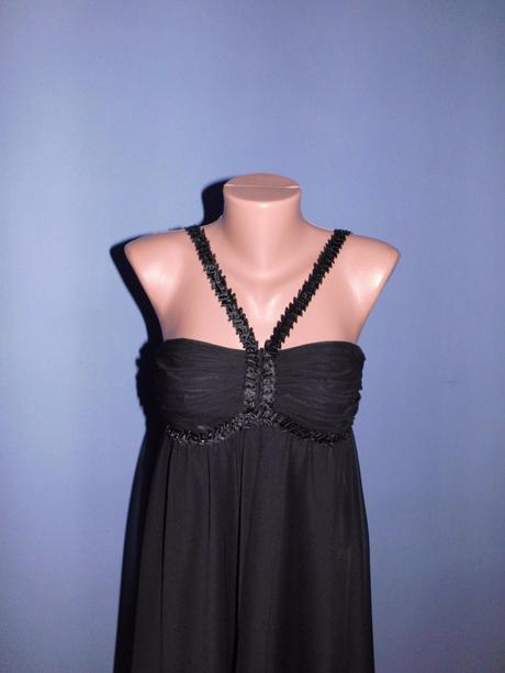 Krásne spoločenské šaty, s