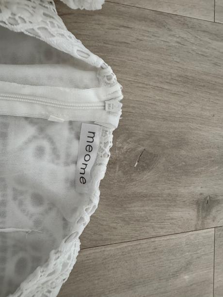 Biele madeirove šaty, s