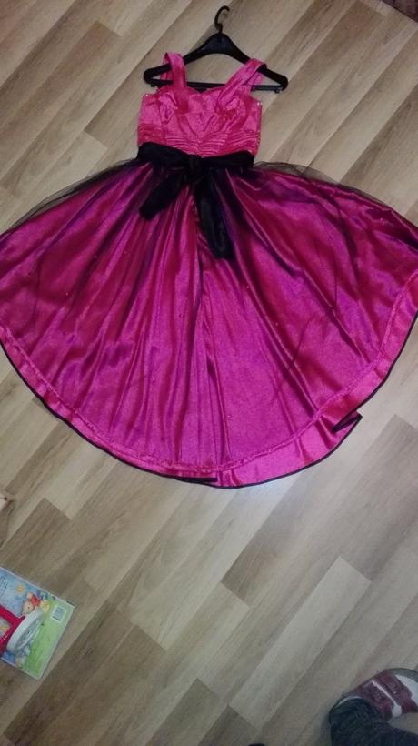 Spoločenské šaty, 37