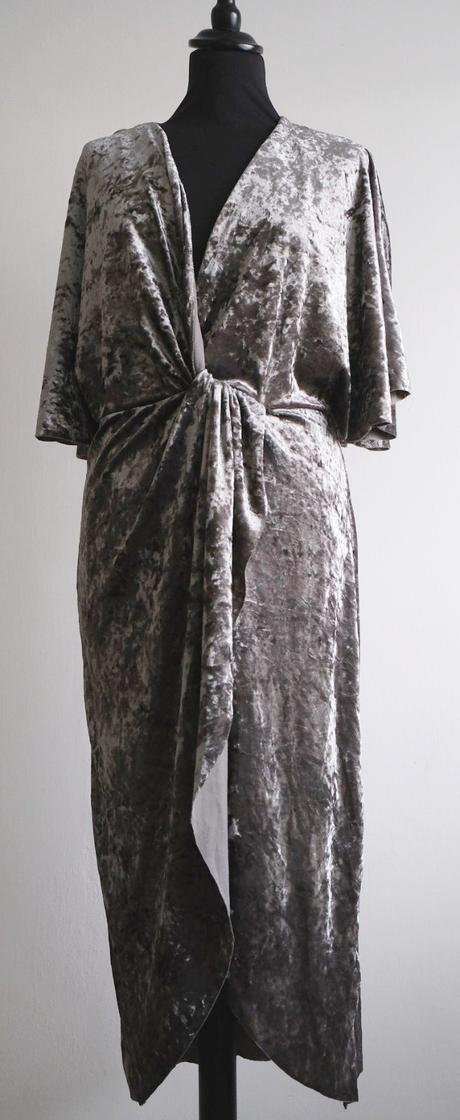 Zamatové šaty 1, l