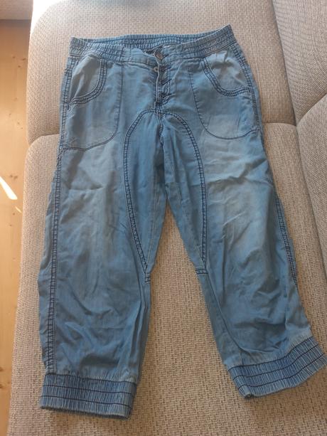 Dievčenské trištvrťáky, 158