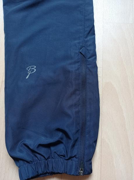 Šuštiakove nohavice veľ 140, 140