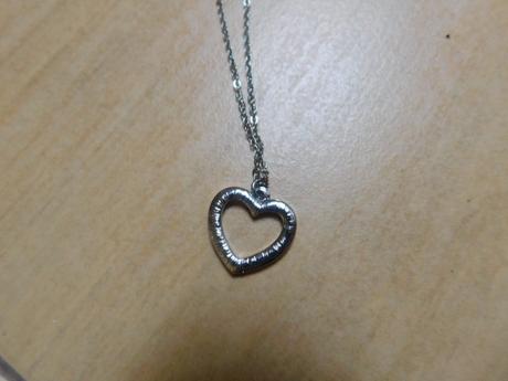 Retiazka so srdiečkom, 