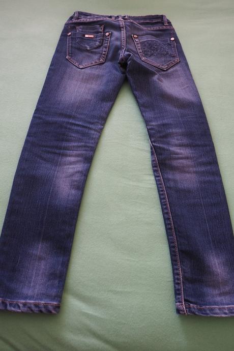 Dievčenské rifle, 140