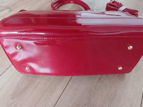 Lakovaná, top stav,