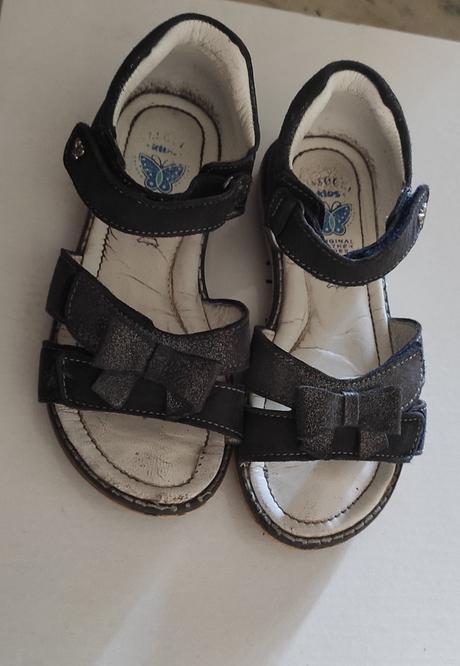 Sandálky, lasocki,29