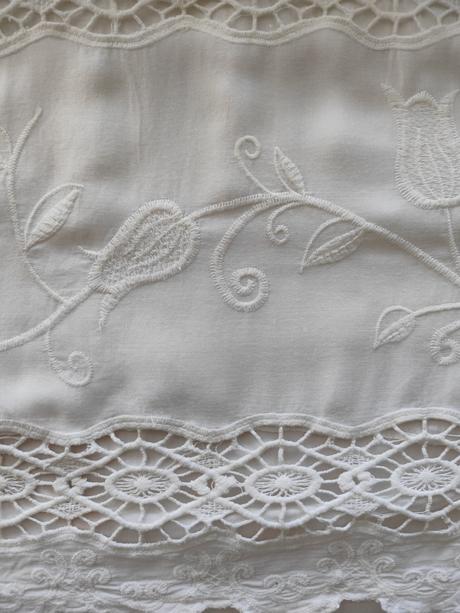 Blúzka s madeirou a výšivkou, l