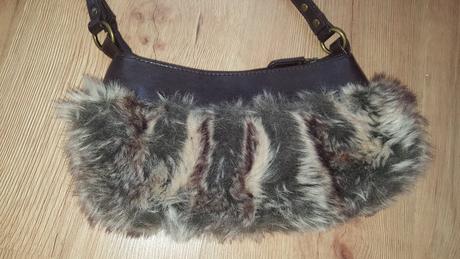 Kožušinová malá kabelka, 