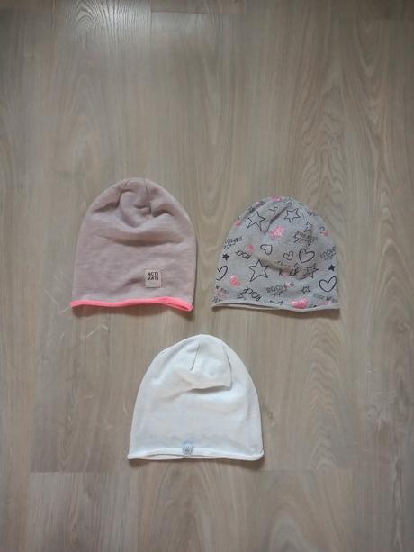 Mix čiapok, reserved,l