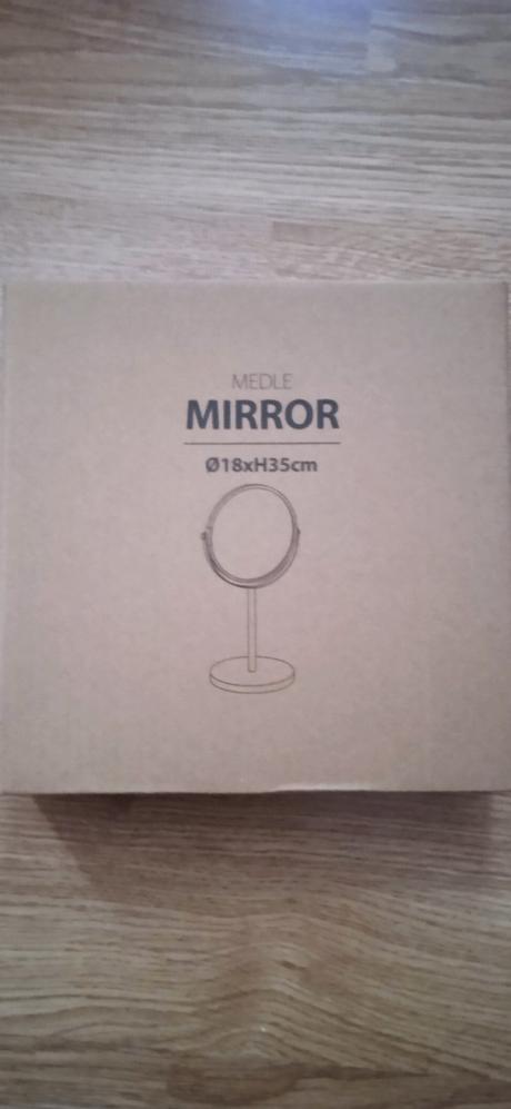 Zrkadlo zväčšovacie,