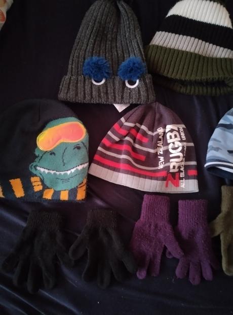 Mix čiapky +rukavice, 128