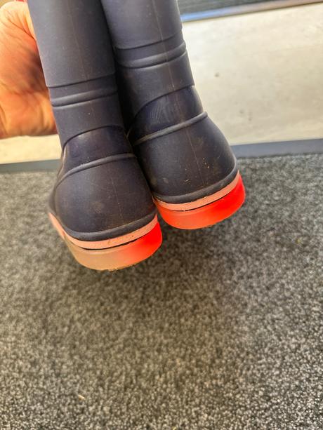 Krasne gumaky 28/29, lupilu,28