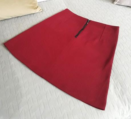 Predám peknú dámsku mini sukňu, "m", reserved,38