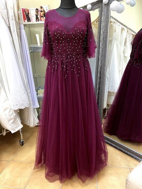 Spoločenské šaty vo veľkosti l/xl, l