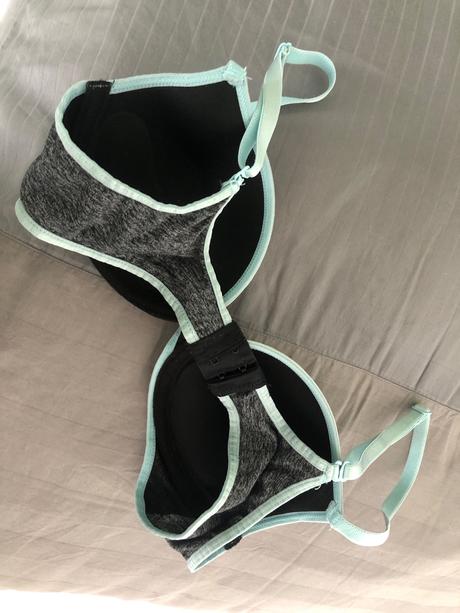 Športová podprsenka, 75a