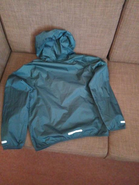 Tenká bundička, 146