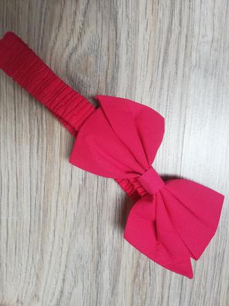 Tmavoružová čelenka, 