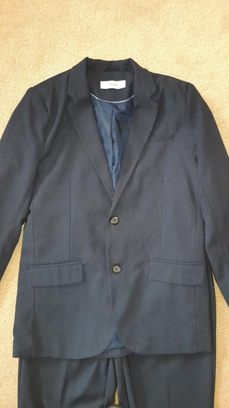 Oblek reserved 164 2x obleceny, 164