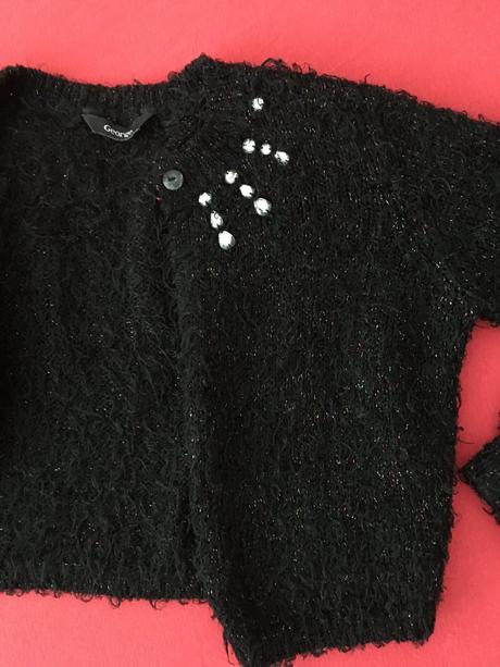 Slávnostný svetrík, 122