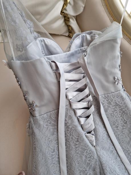 Krasne spoločenské šaty č.36, 36