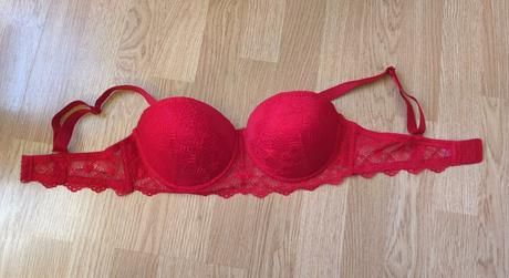 Červená podprsenka, pepco,80c