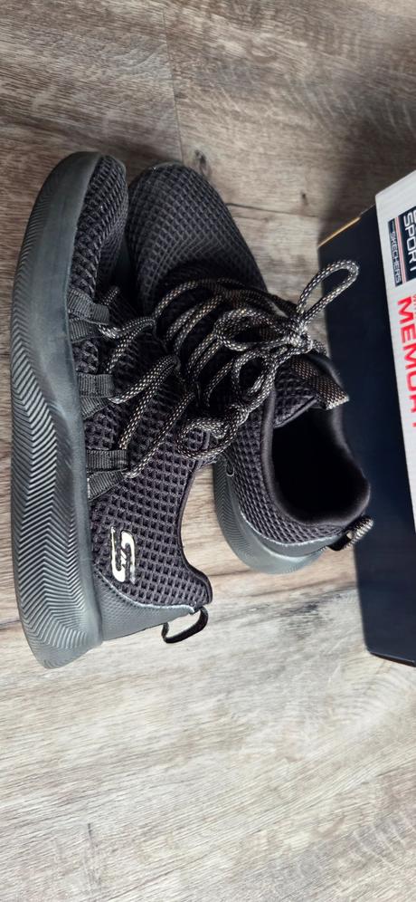Tenisky, skechers,37