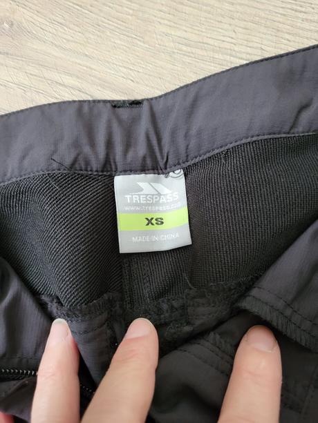 Kraťase trespass, xs