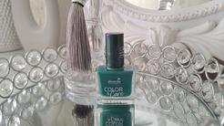 alverde NATURKOSMETIK lak na nechty Color & Care