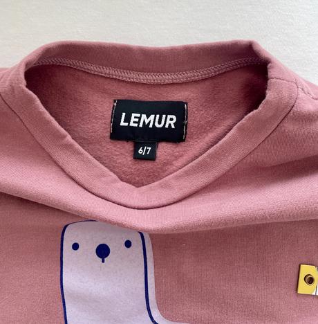 Lemur svietiaca mikina, 122