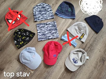 Balík čiapiek a šiltoviek 2-5 rokov,